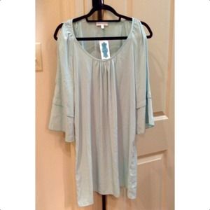 NWT Glam Solid Split Sleeve Dress