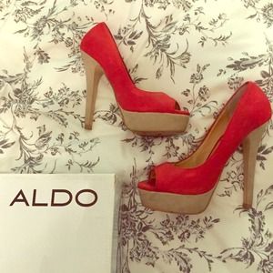 Aldo red-orange & nude peep toe pumps