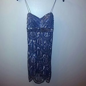 Only worn once** beautiful sequent dress*
