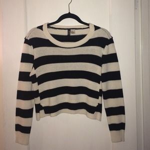 Cropped long sleep sweater