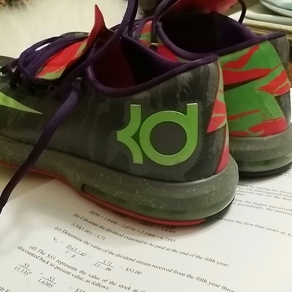 SOLD--- Nike KD VI Energy, Kevin Durant Size 10.5 - Picture 2 of 4