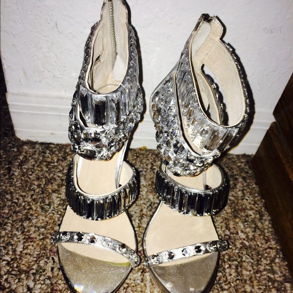 INCREDIBLE ALISHA HILL BRIDAL/PROM HEELS 2014