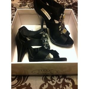 🌟Steve Madden black rhinestone heels🌟