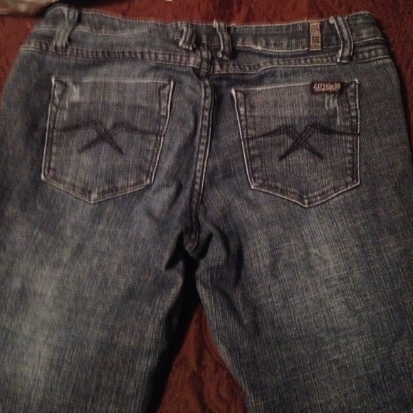dark capris - Picture 3 of 4