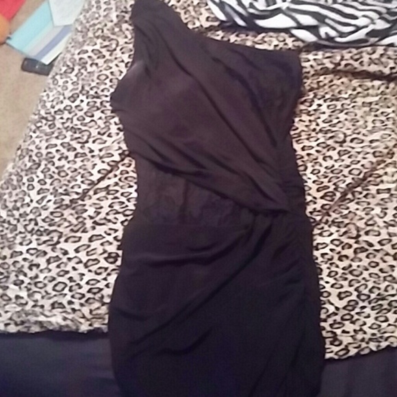 *Last Price Drop*black lace cut out one sholder* - Picture 3 of 4