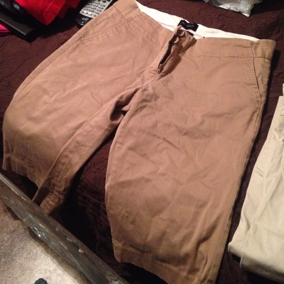 capris - Picture 2 of 4