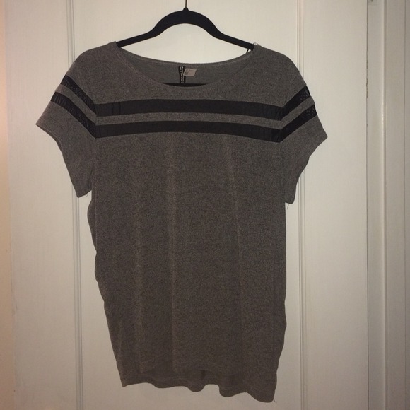 Grey shirt with striped mesh
