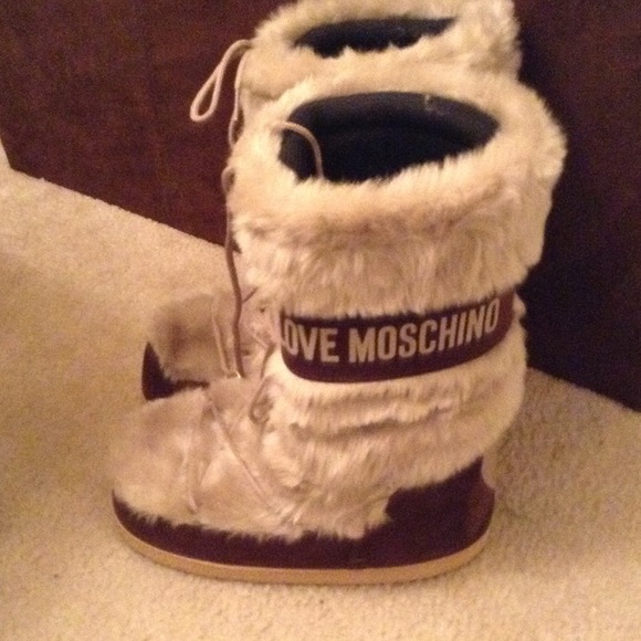 Love moschino