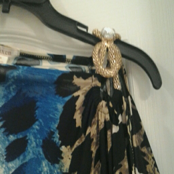 Off the shoulder blouse - Picture 3 of 4