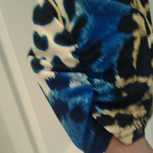 Off the shoulder blouse - Picture 4 of 4