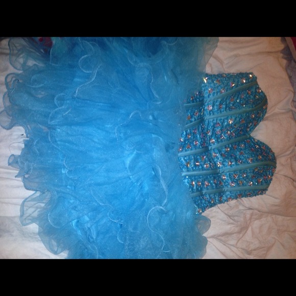 Dresses & Skirts - Blue dress