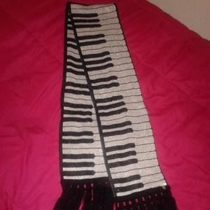 Piano Scarf