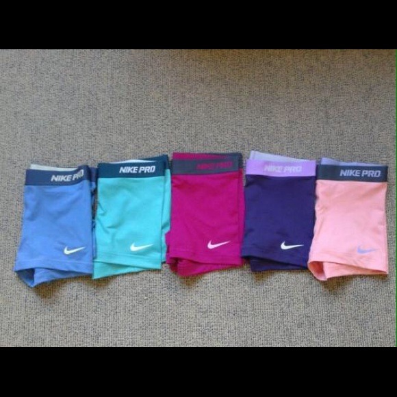 NEED NIKE PRO SHORTS