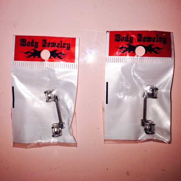 Nipple rings with crystals