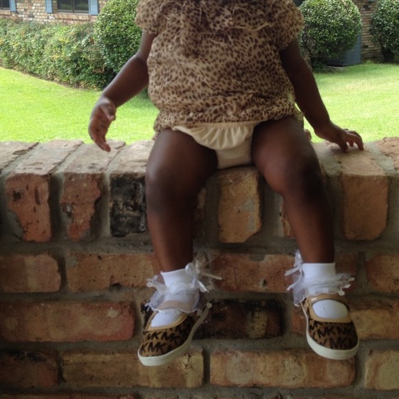 Micheal kors (mk) toddler shoes