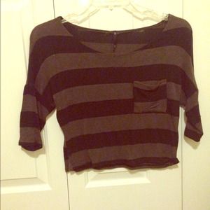 Brown/black quarter sleeve cropped sweater