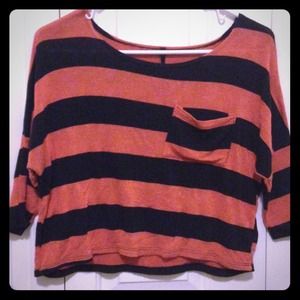 Rose/black quarter sleeve cropped sweater