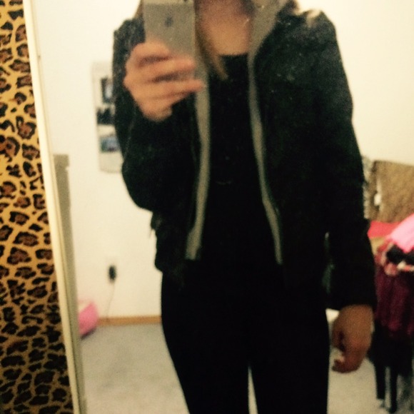 Leather jacket with hood! - Picture 2 of 2