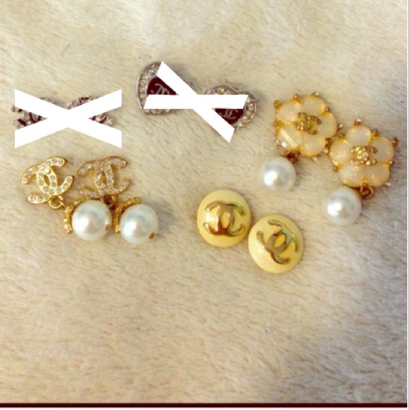 Bundle of earrings!