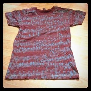 Really cool musical notes tee 🎼🎶