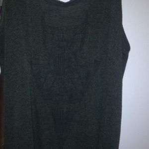 I'am selling my Billabong shirt.