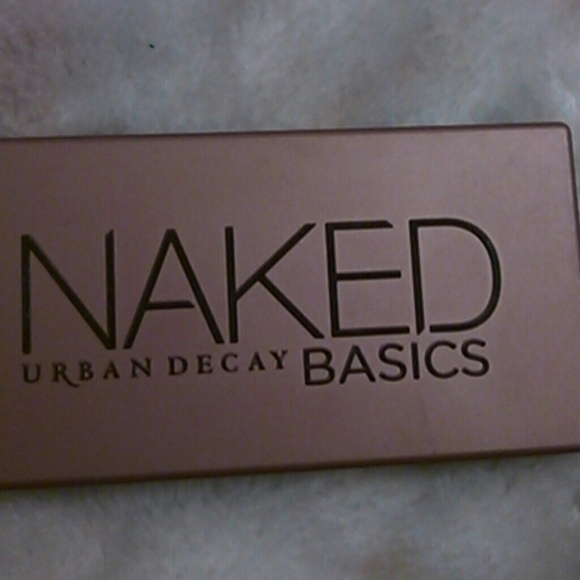 SOLD** Urban Decay naked basics - Picture 1 of 3
