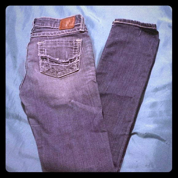 Buckle jeans. Skinny.