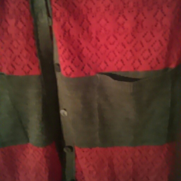 Sweater - Picture 4 of 4