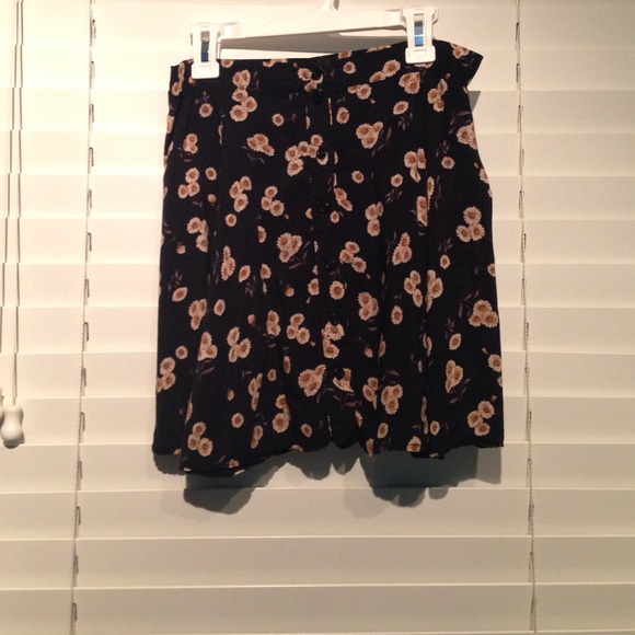 🚫sold🚫 Brandy Melville skirt