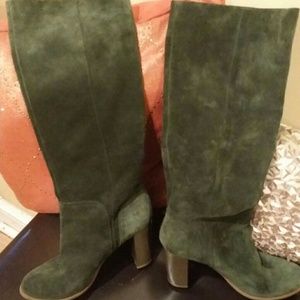 BCBG HUNTER GREEN BOOTS
