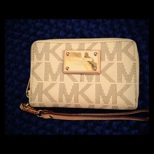 Michael Kors wristlet/wallet