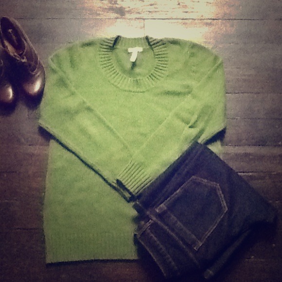 Long and comfy Old Navy maternity sweater