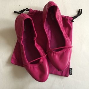 Kate Spade Saturday magenta ballet flats