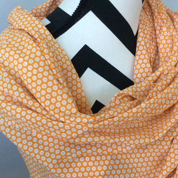 Scarf/Wrap - Picture 5 of 5