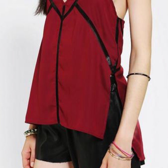 SOLD Silence + Noise Mesh-Inset Racerback Cami - Picture 3 of 4