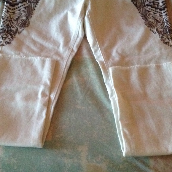 Beautiful escada white jeans💓💓make me OFFER - Picture 3 of 4