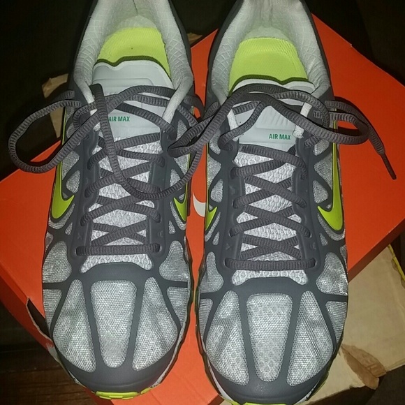 Mens size 9..Nike sneakers