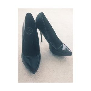 Jessica Simpson Black Pleaser Heel (Sold Out)