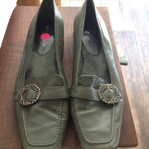 Ladies green soft leather loafers Enzo Angiolini