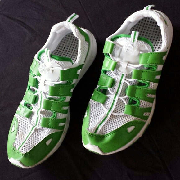 scrubs rx water shoes