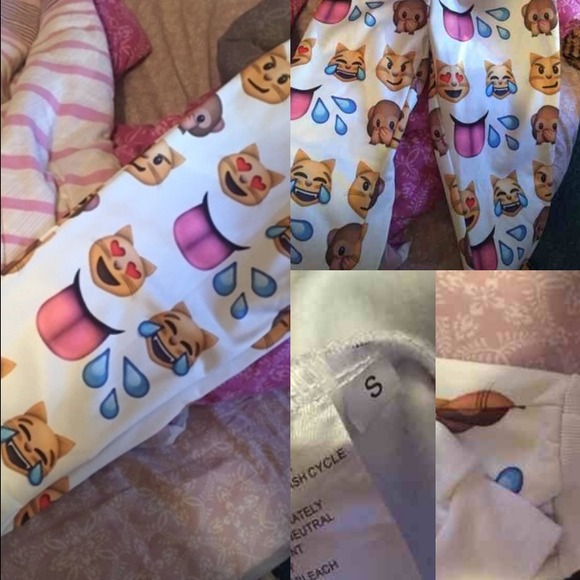 Emoji joggers! 😻