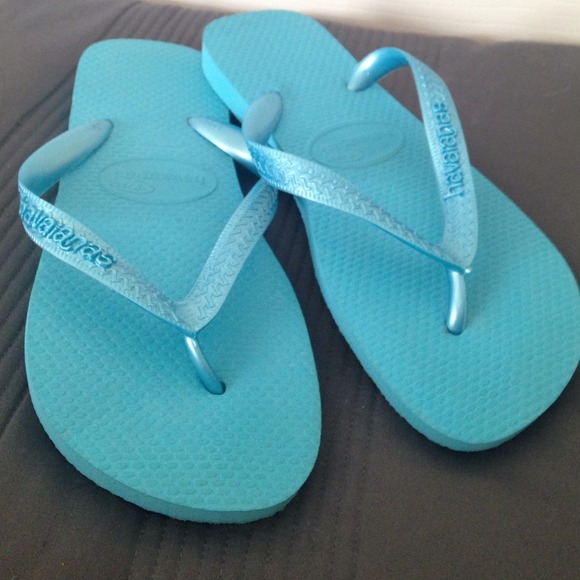 Teal Havainas flip flops