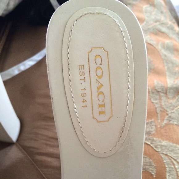 Coach heels - Picture 2 of 2