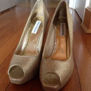 Steve Madden glitter open toe pumps