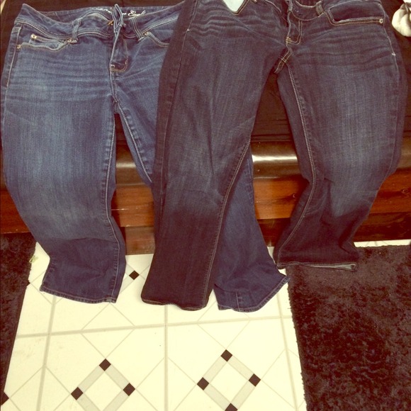 Lot of two American eagle jeans