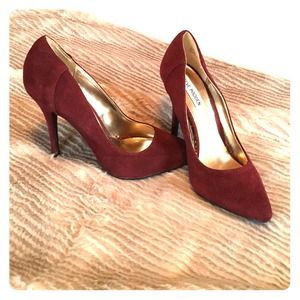 Steve Madden Suede Pumps