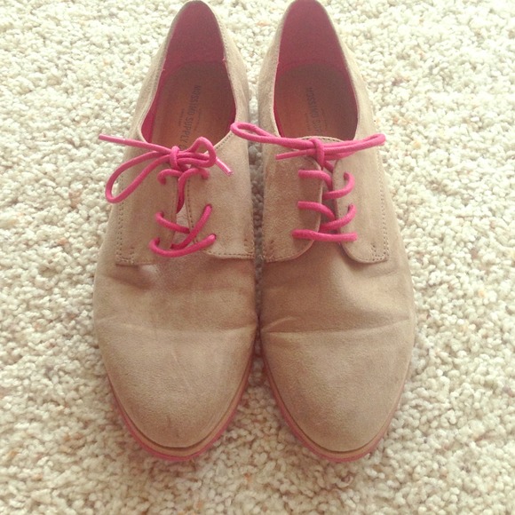 Sold!!!Mossimo oxfords