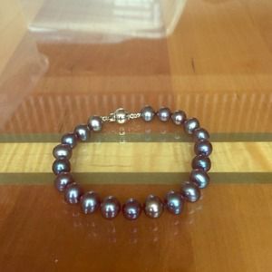 Sterling silver and black pearl bracelet