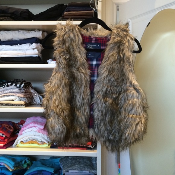 american eagle faux fur jacket