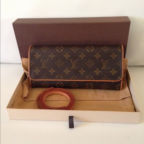 (SOLD) Authentic Louis Vuitton Twin Gm Pochette